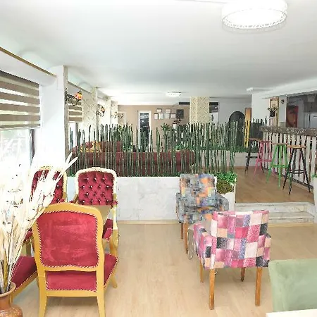 Royal Hotel 3*