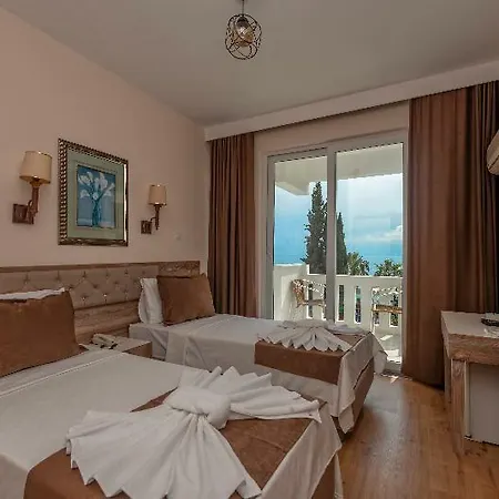 Royal Hotel 3*