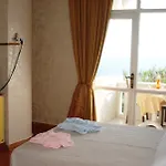 Royal Отель 3*