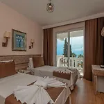 Royal Hotel 3*