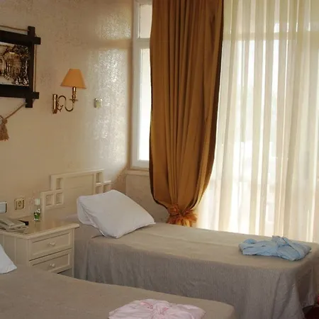 Royal Hotel